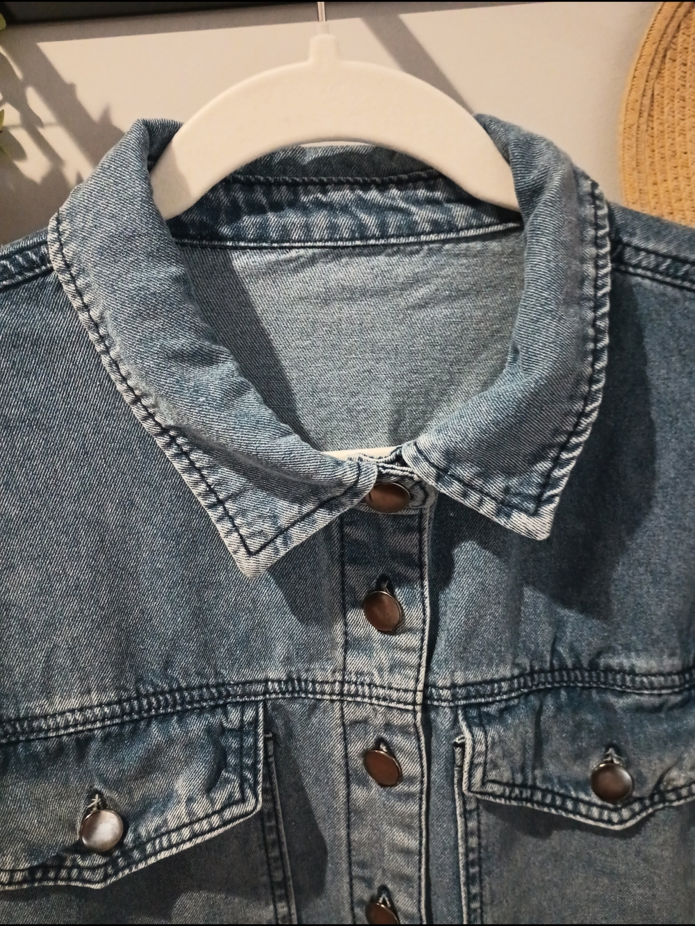 Denim Button-Up Tunic Shirt - Light Blue Side Pockets Raw Hem L - Picture 3 of 10